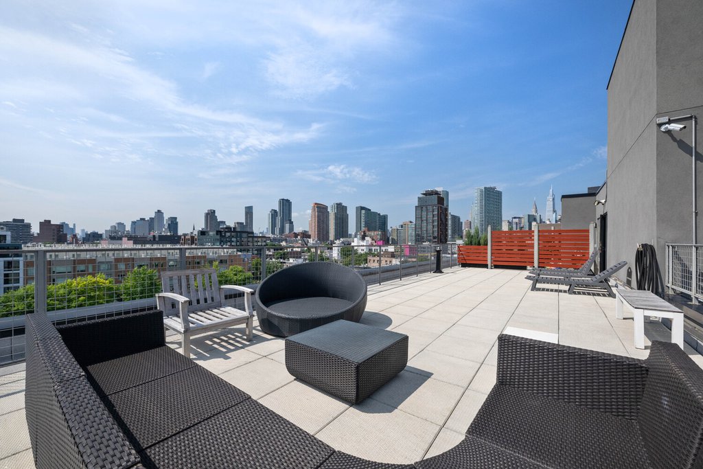 11-25 45th Avenue, Unit 4H photo 12