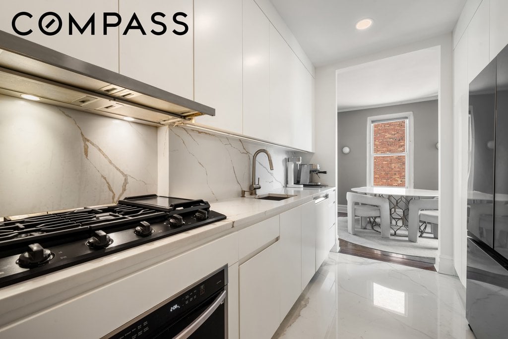 77 Park Avenue, Unit 12F photo 2