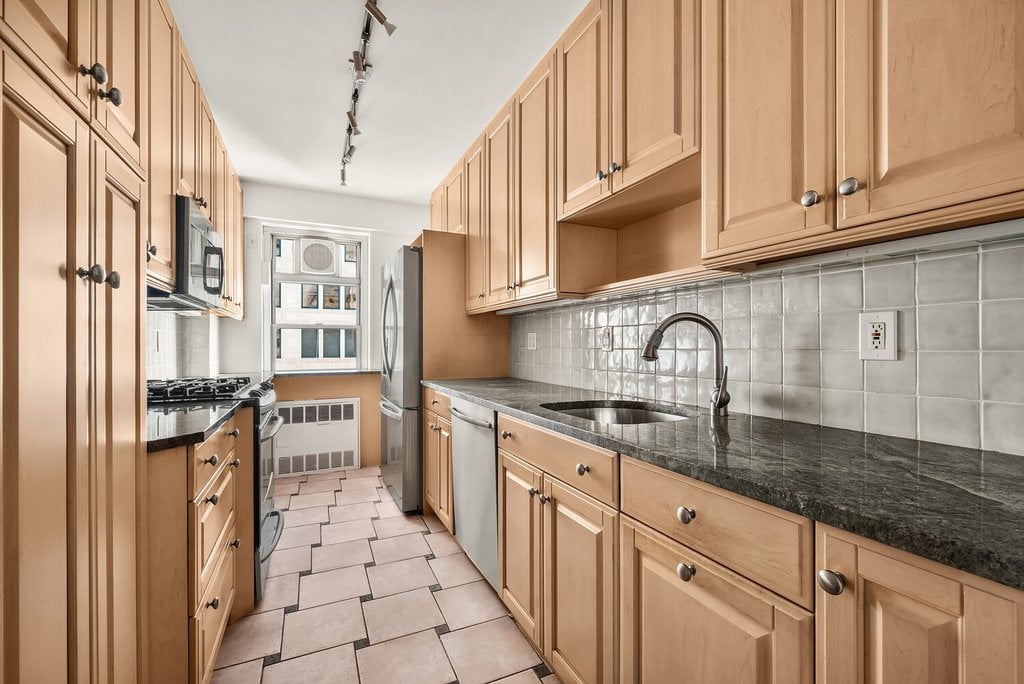 70 East 10th Street, Unit 15V photo 5