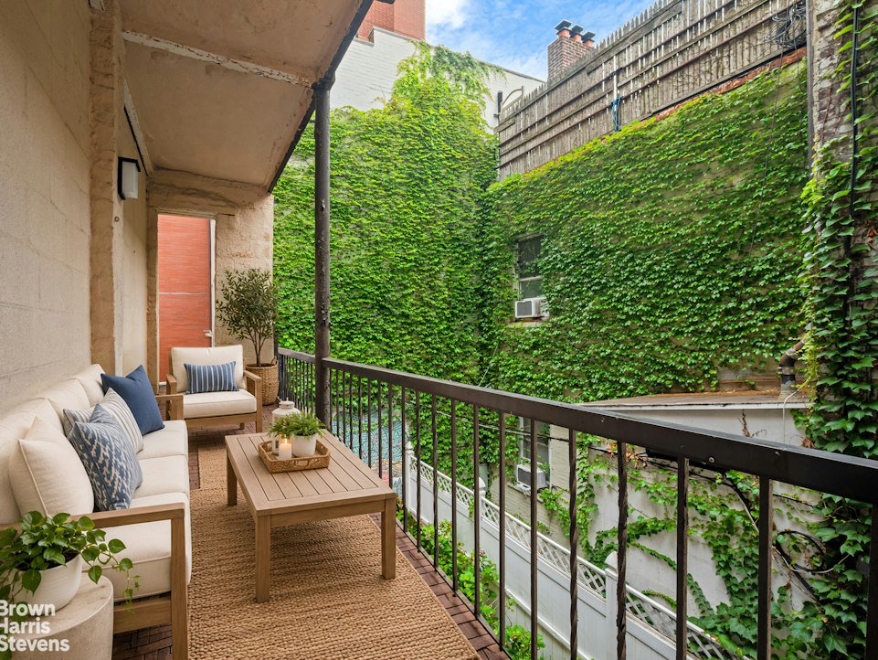 459 Hudson Street, Unit 2B