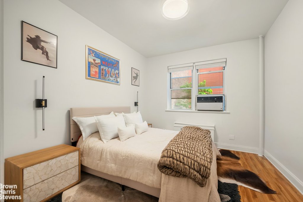 459 Hudson Street, Unit 2B photo 4