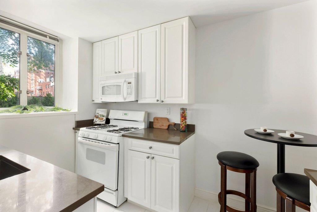 200 East 66th Street, Unit D102 photo 3