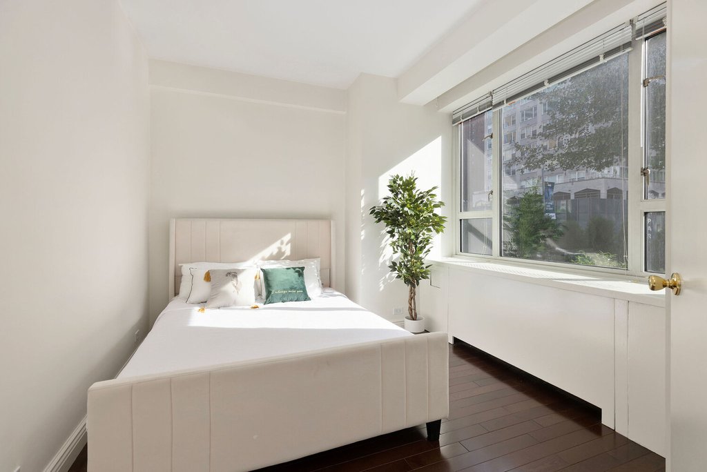 200 East 66th Street, Unit D102 photo 5