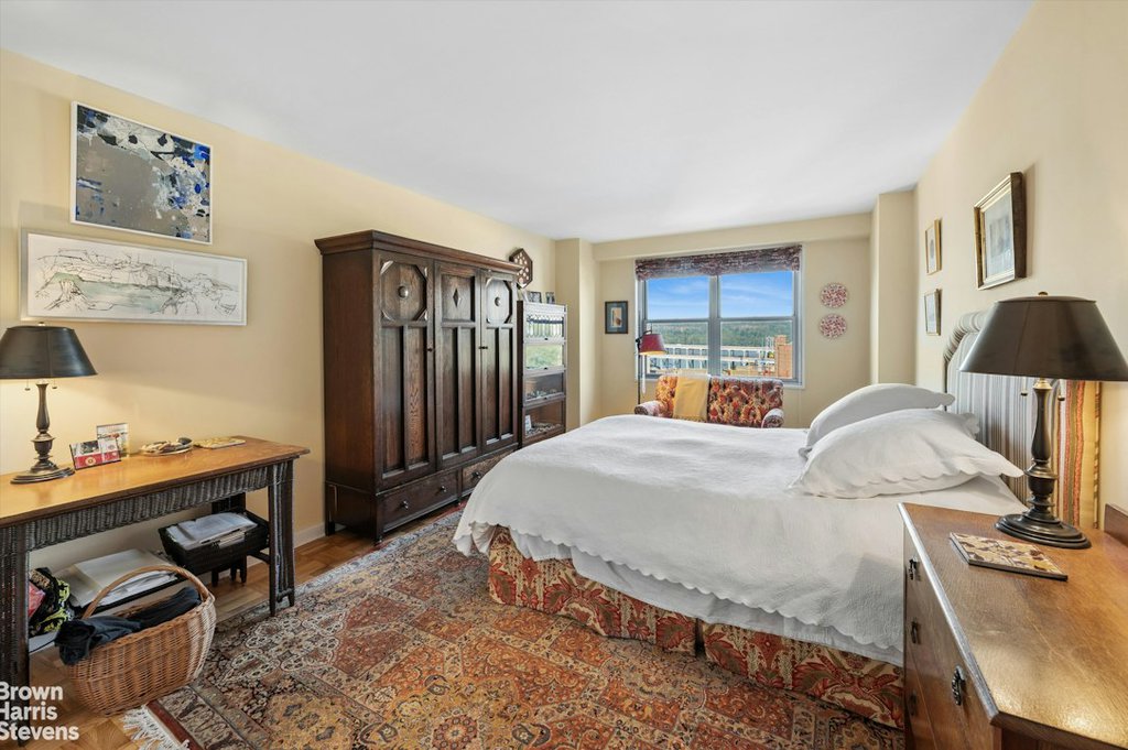 2500 Johnson avenue, Unit 11J photo 8