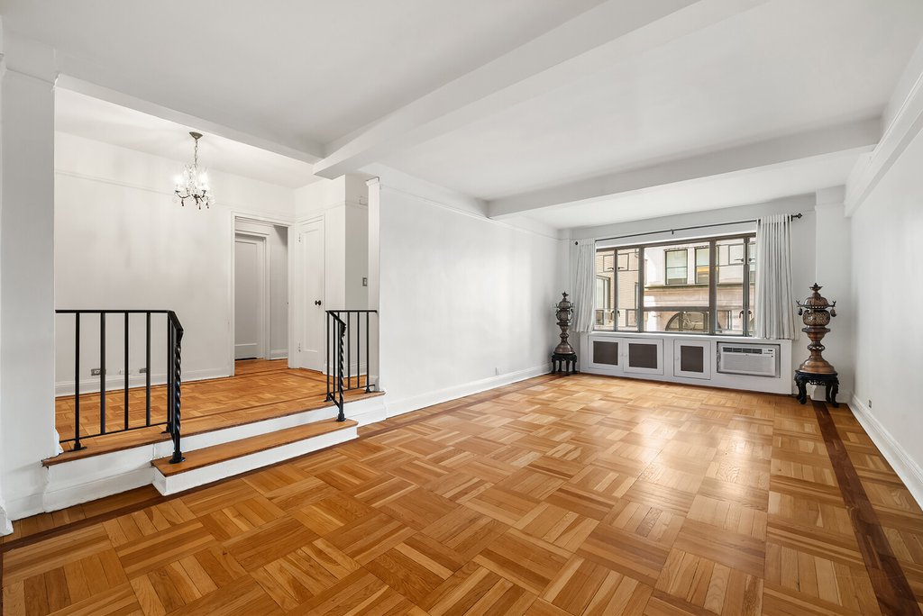 20 East 35th Street, Unit 4L photo 2