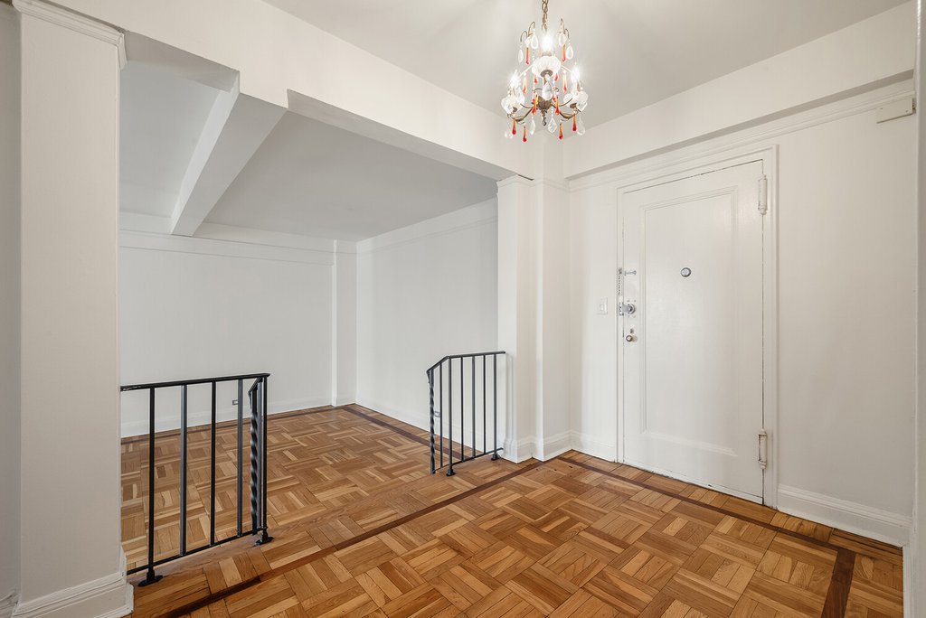 20 East 35th Street, Unit 4L photo 4