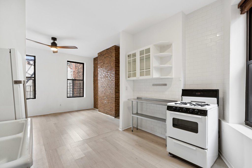 349 West 44th Street, Unit 5RE