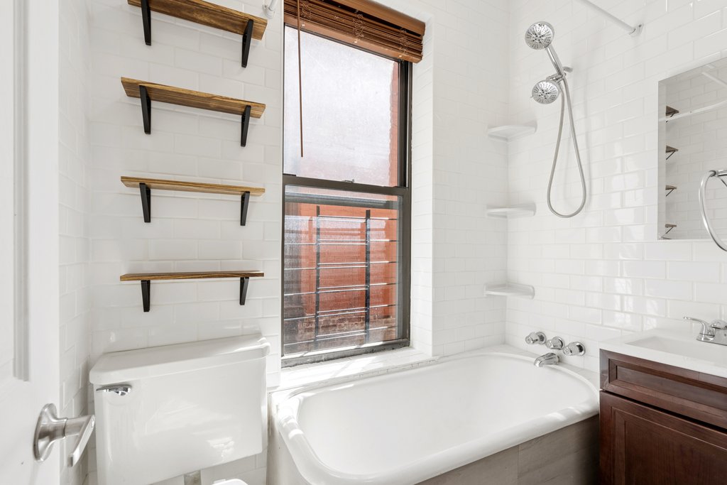 349 West 44th Street, Unit 5RE photo 6