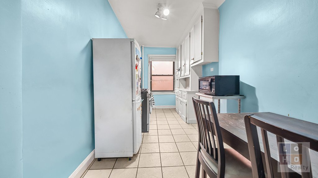 504 Grand Street, Unit E25 photo 3