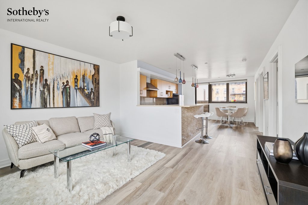 136 East Broadway, Unit 3A