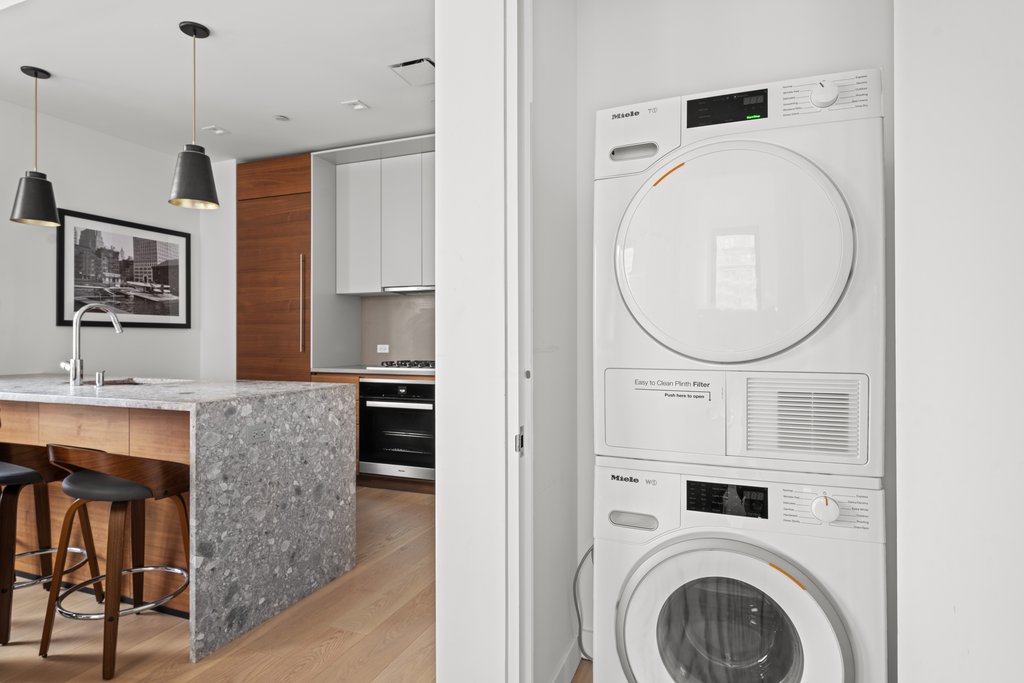 21-21 31st Street, Unit 2L photo 8