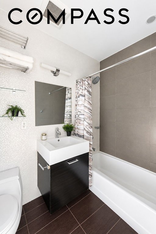 524 Manhattan Avenue, Unit 1B photo 9