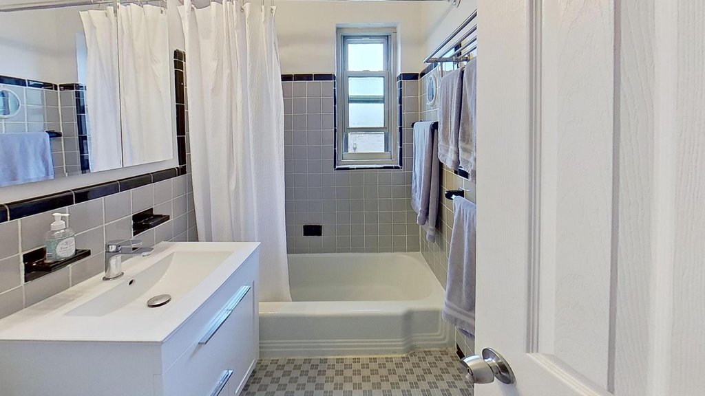 1010 Sherman Avenue, Unit 3D photo 7