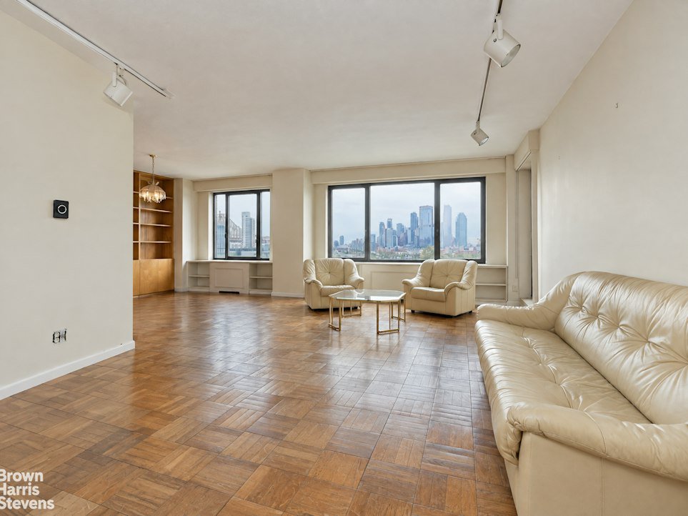 60 Sutton Place South, Unit 9CS photo 2