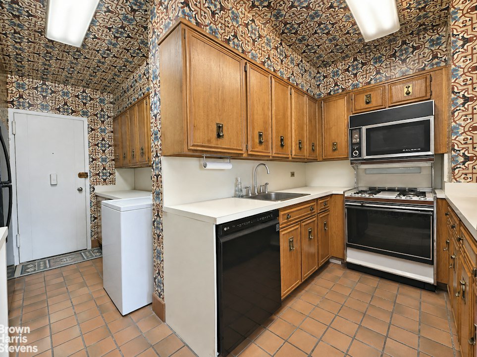 60 Sutton Place South, Unit 9CS photo 4