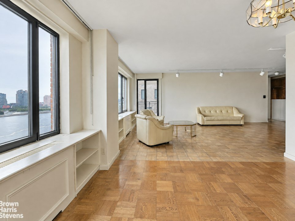 60 Sutton Place South, Unit 9CS photo 16