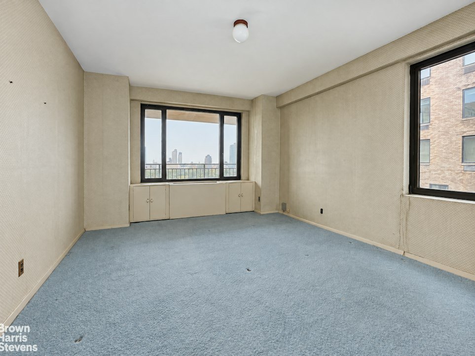 60 Sutton Place South, Unit 9CS photo 18