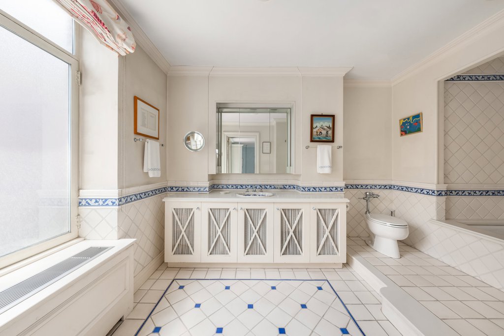 4 Sutton Place, Unit 6/7 photo 22