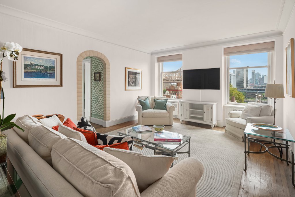 4 Sutton Place, Unit 6/7 photo 24