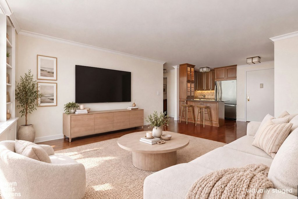 130 West 67th Street, Unit 12C photo 4