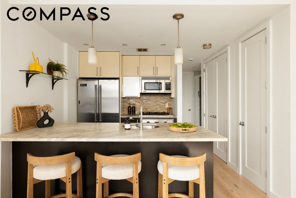 500 Fourth Avenue, Unit 8P photo 3