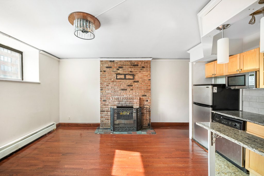 160 East 26th Street, Unit 2A photo 6