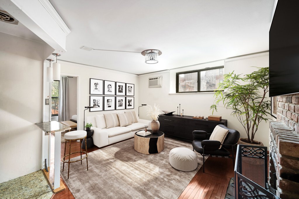 160 East 26th Street, Unit 2A photo 2