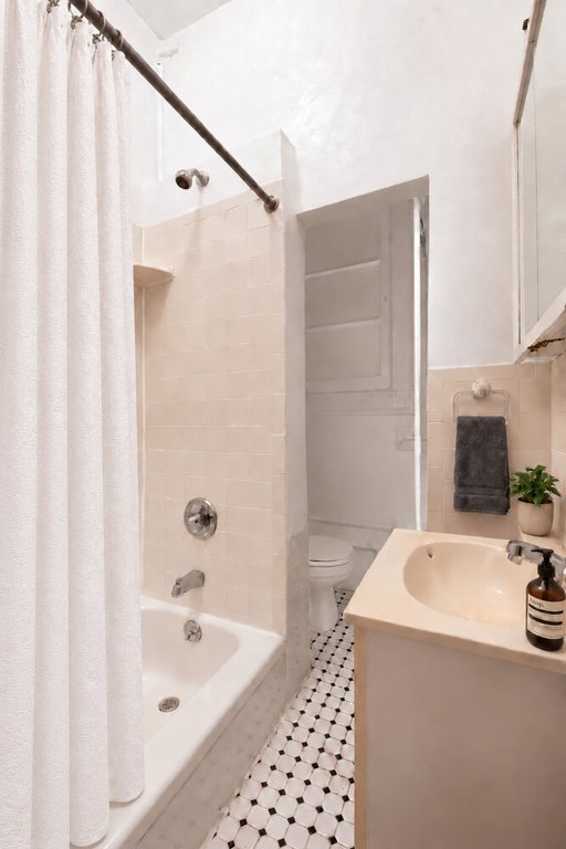 344 West 11th Street, Unit 3E photo 5