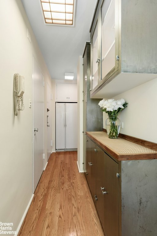 24 West 55th Street, Unit 6C photo 7