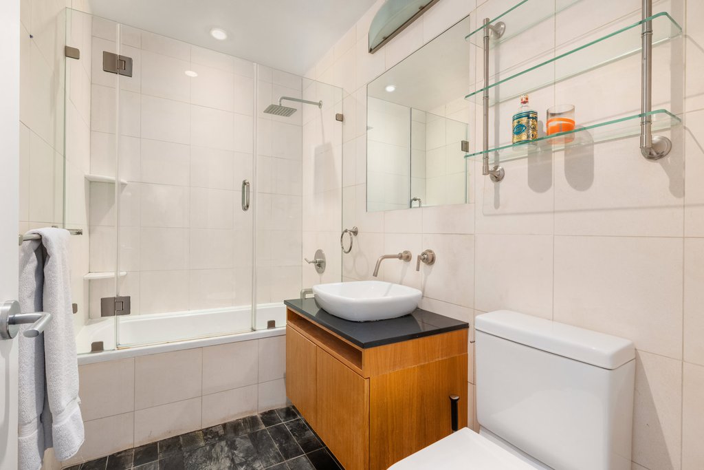 123 Baxter Street, Unit 2A photo 8