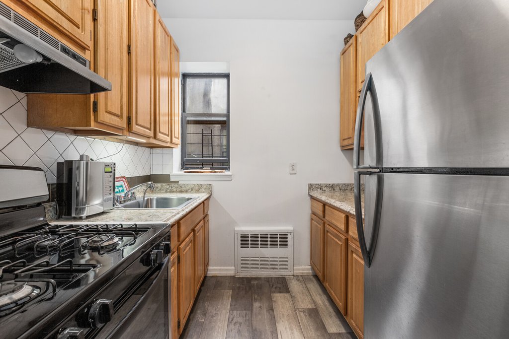 211 West 144th Street, Unit 6A photo 4