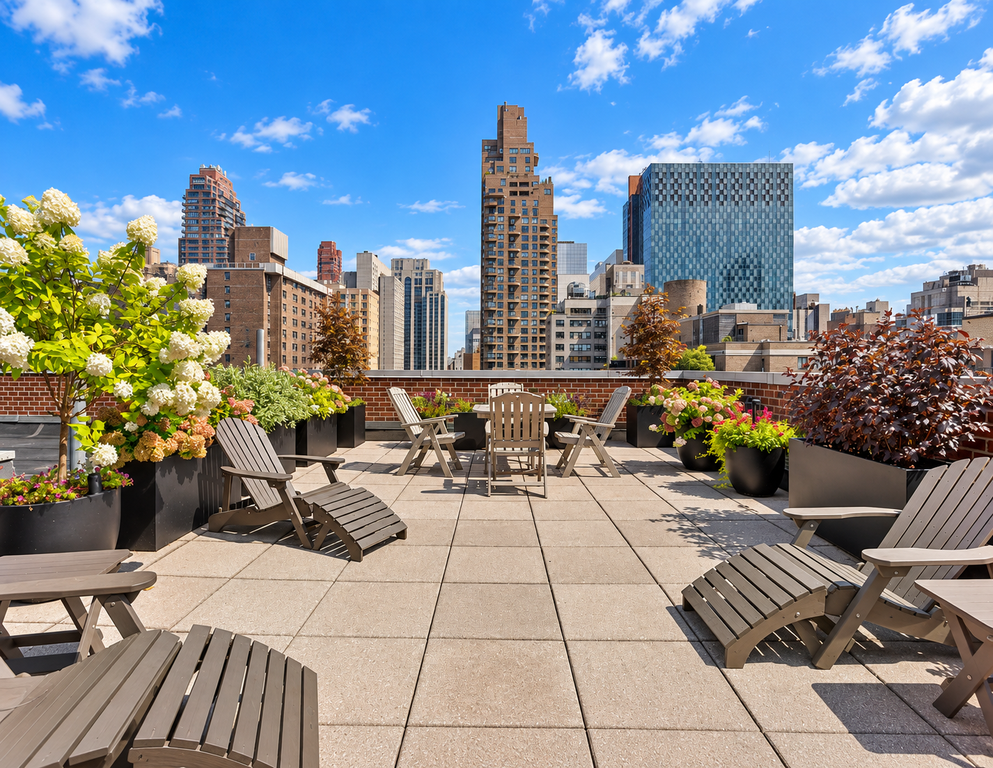 310 East 70th Street, Unit 5G photo 5