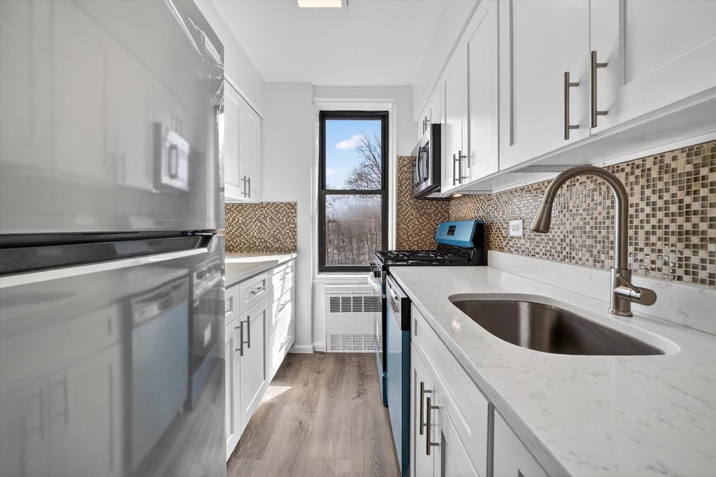 5235 Post Road, Unit 5A photo 8