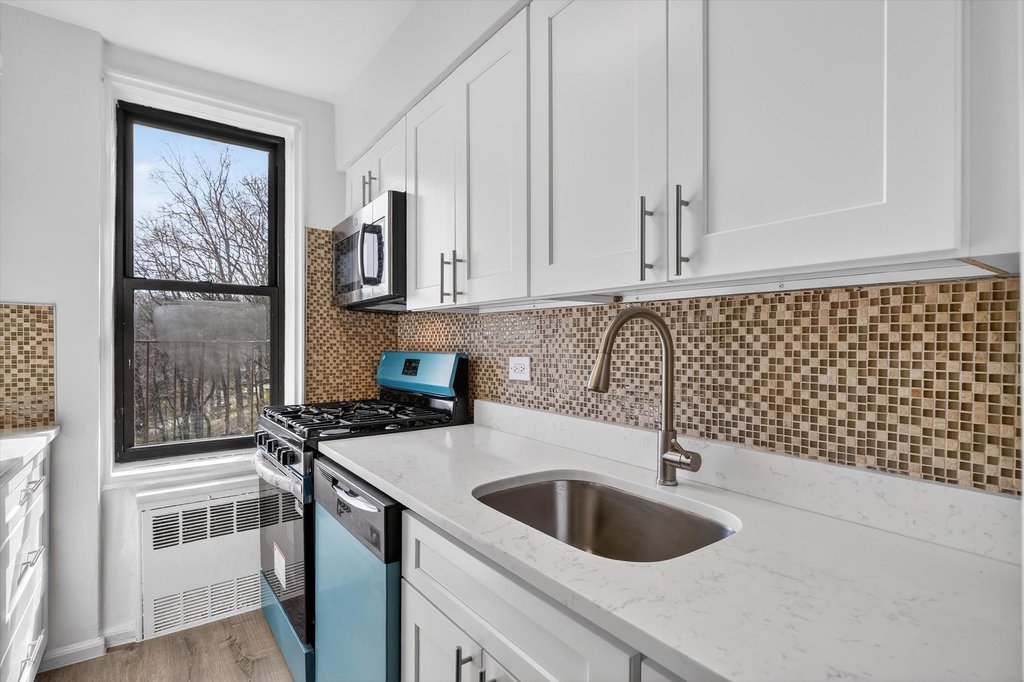 5235 Post Road, Unit 5A photo 9