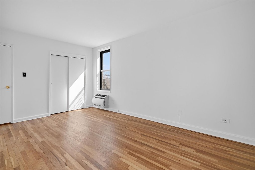 5235 Post Road, Unit 5A photo 12