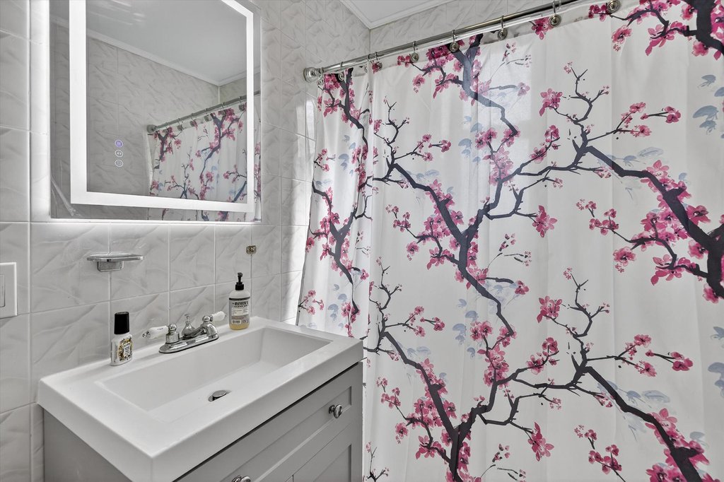 5235 Post Road, Unit 5A photo 14
