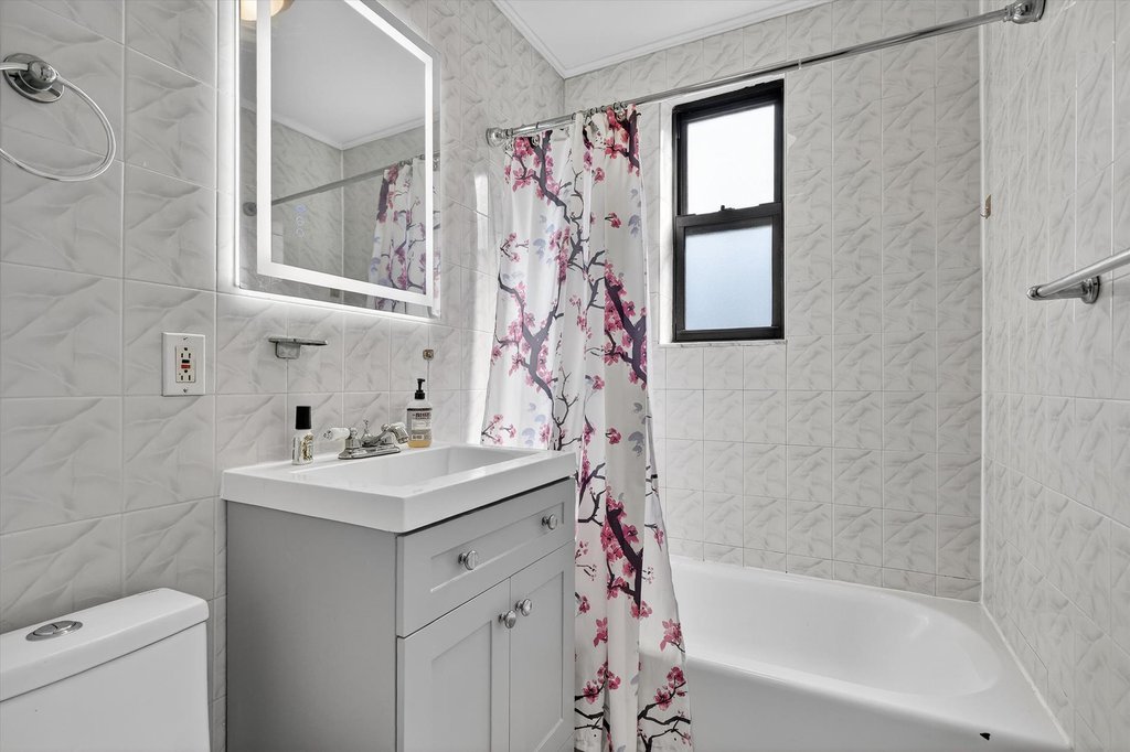 5235 Post Road, Unit 5A photo 15