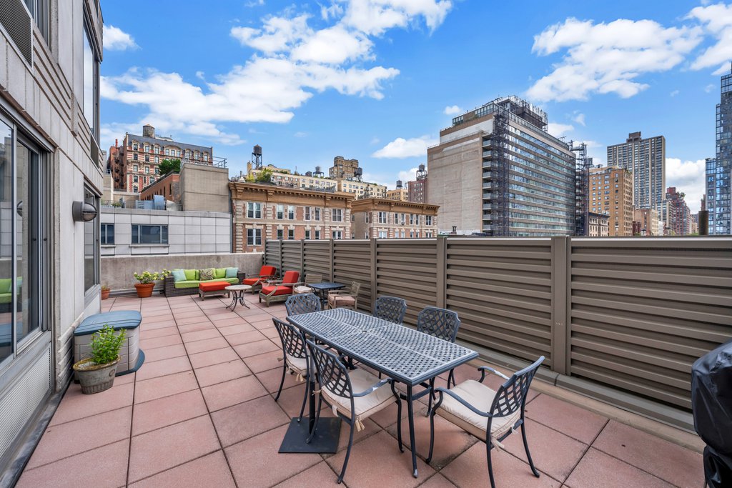 200 Riverside Boulevard, Unit 5D