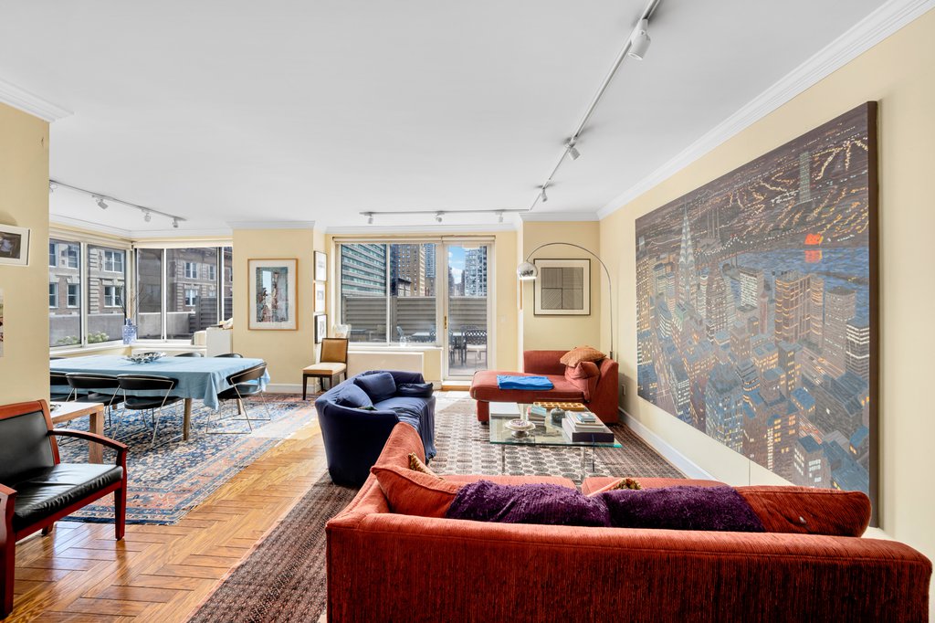 200 Riverside Boulevard, Unit 5D photo 3