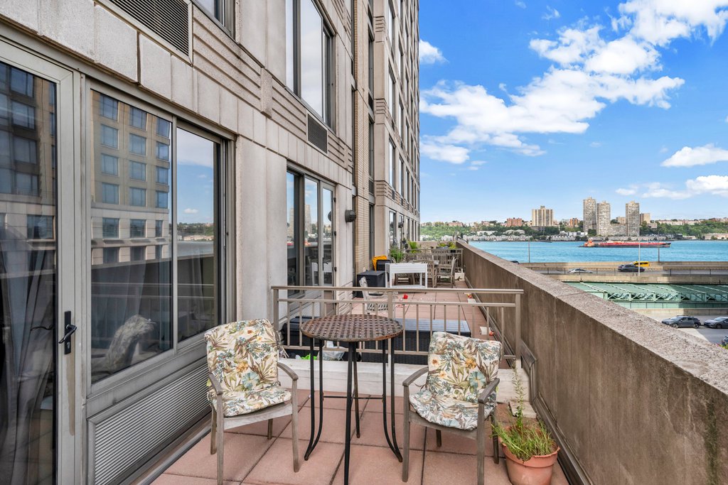 200 Riverside Boulevard, Unit 5D photo 6