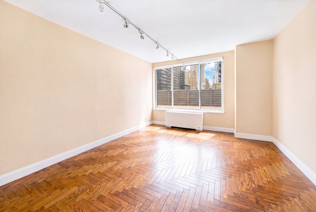 200 Riverside Boulevard, Unit 5D photo 13