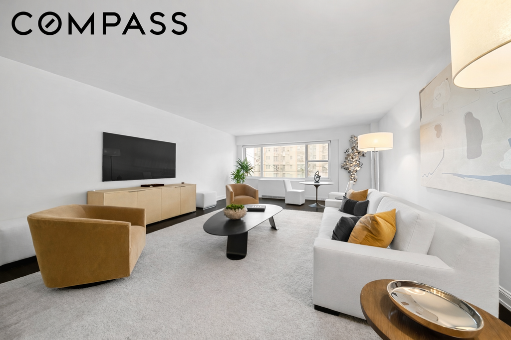 785 Fifth Avenue, Unit 12C photo 4