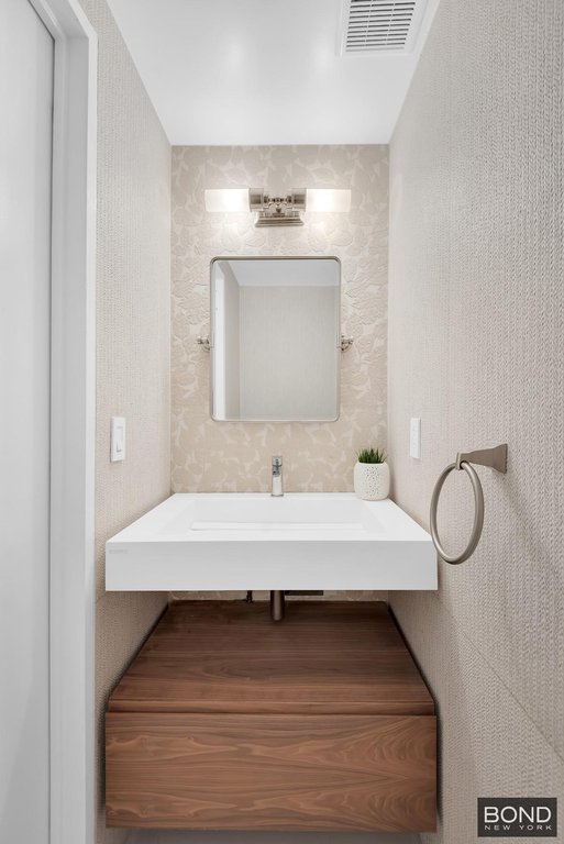150 West 56th Street, Unit 3107 photo 5