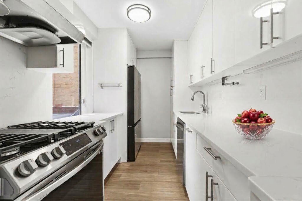 201 East 25th Street, Unit 2A photo 5