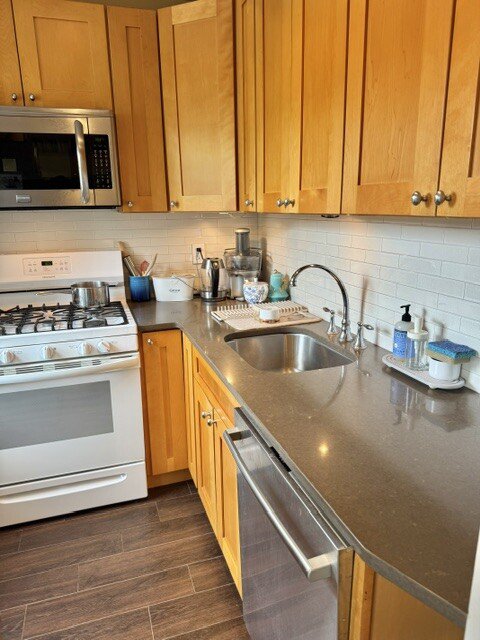 36 Dahill Road, Unit 3L photo 3