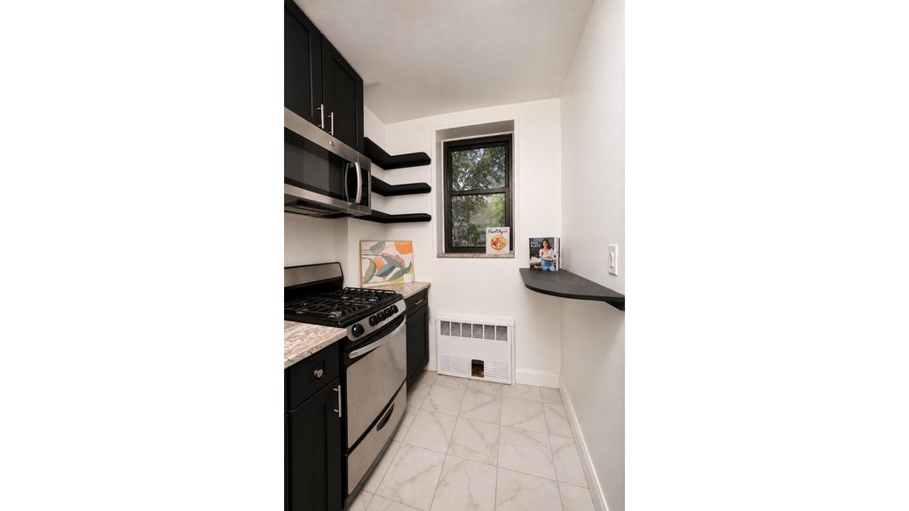 515 East 7th Street, Unit W6 photo 6