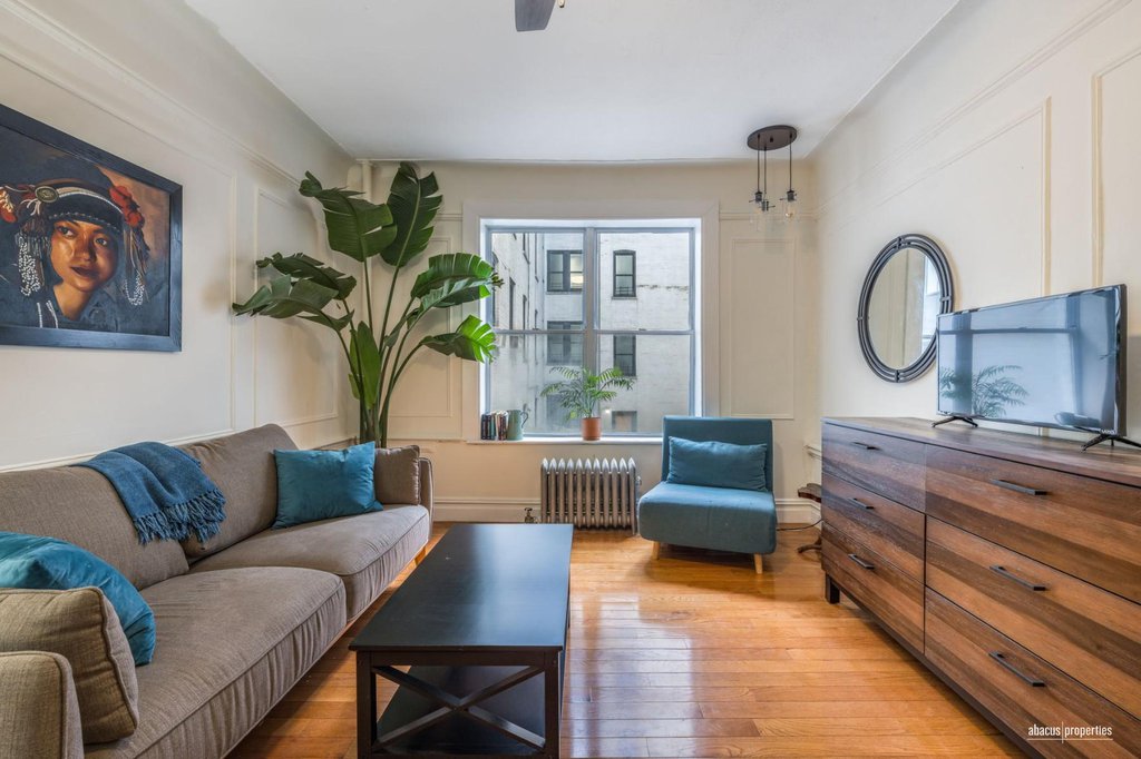77 Eastern Parkway, Unit 2D photo 2