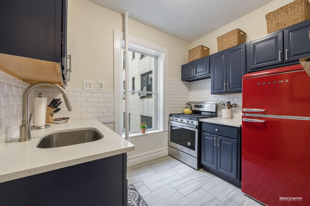 77 Eastern Parkway, Unit 2D photo 5