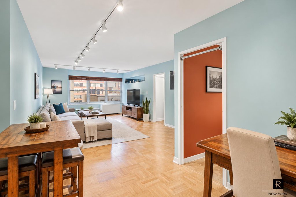 370 East 76th Street, Unit B707