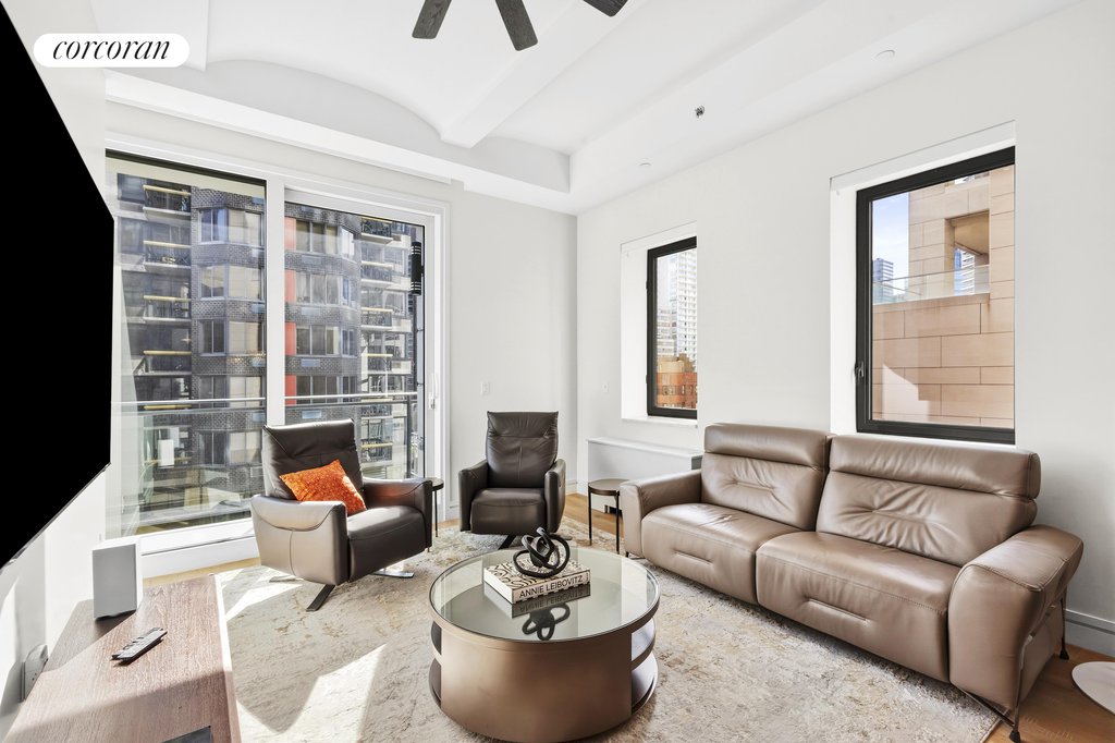 305 East 61st Street, Unit 602 photo 7